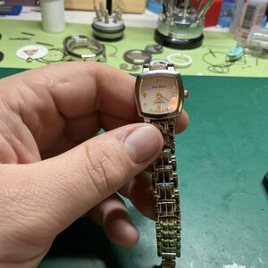 Fred Belay Analog Wristwatch with Quartz Movement